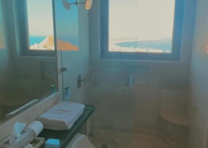Villa Pedregal With 75-ft Pool And Panoramic Views *