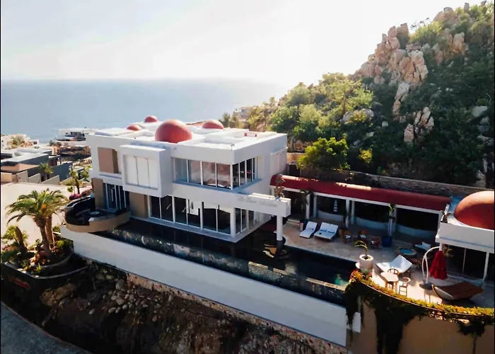 Villa Pedregal With 75-ft Pool And Panoramic Views *